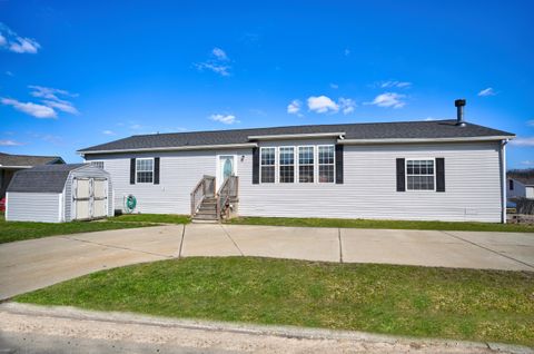 16257 derby Circle Holly Township MI 48442