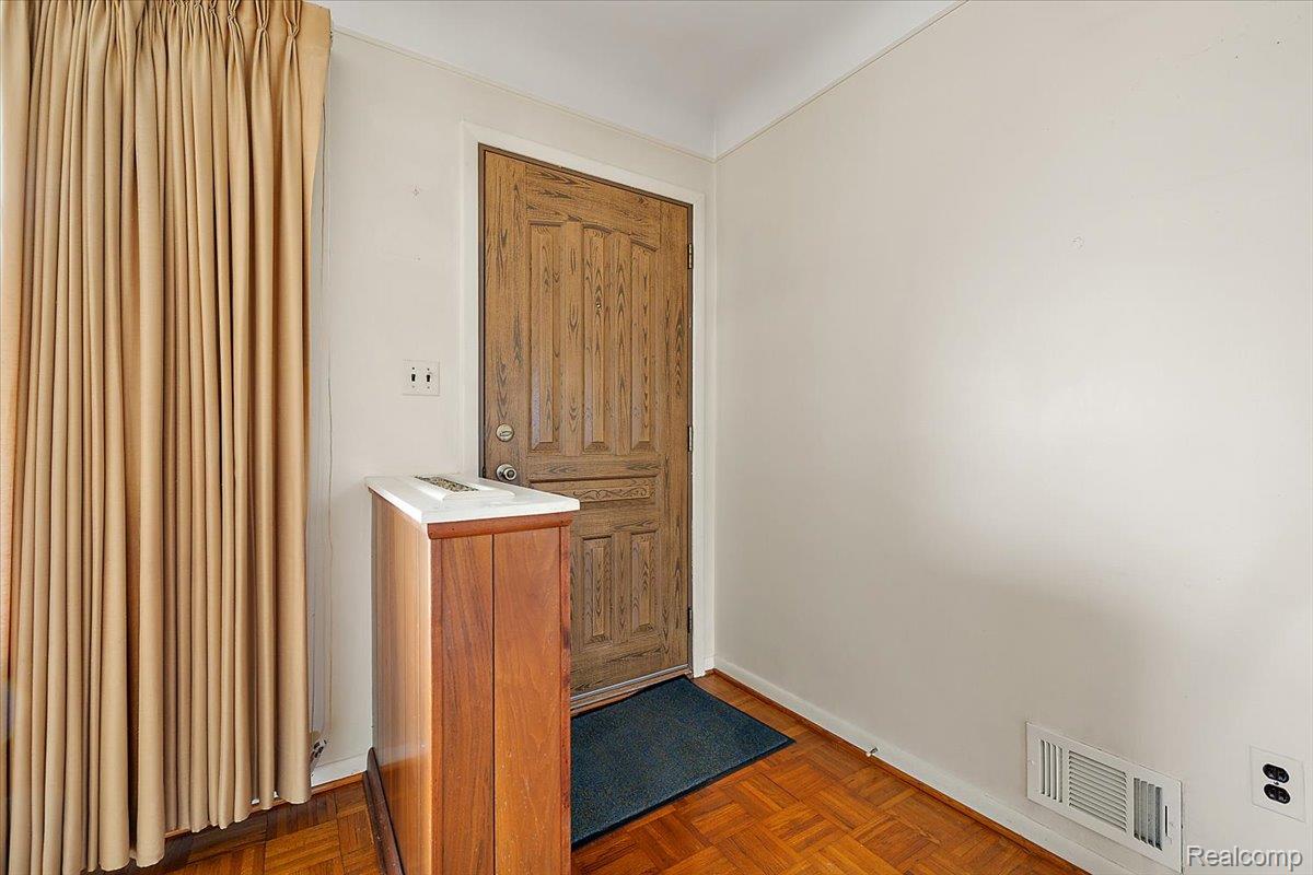 4215 Lexington Drive