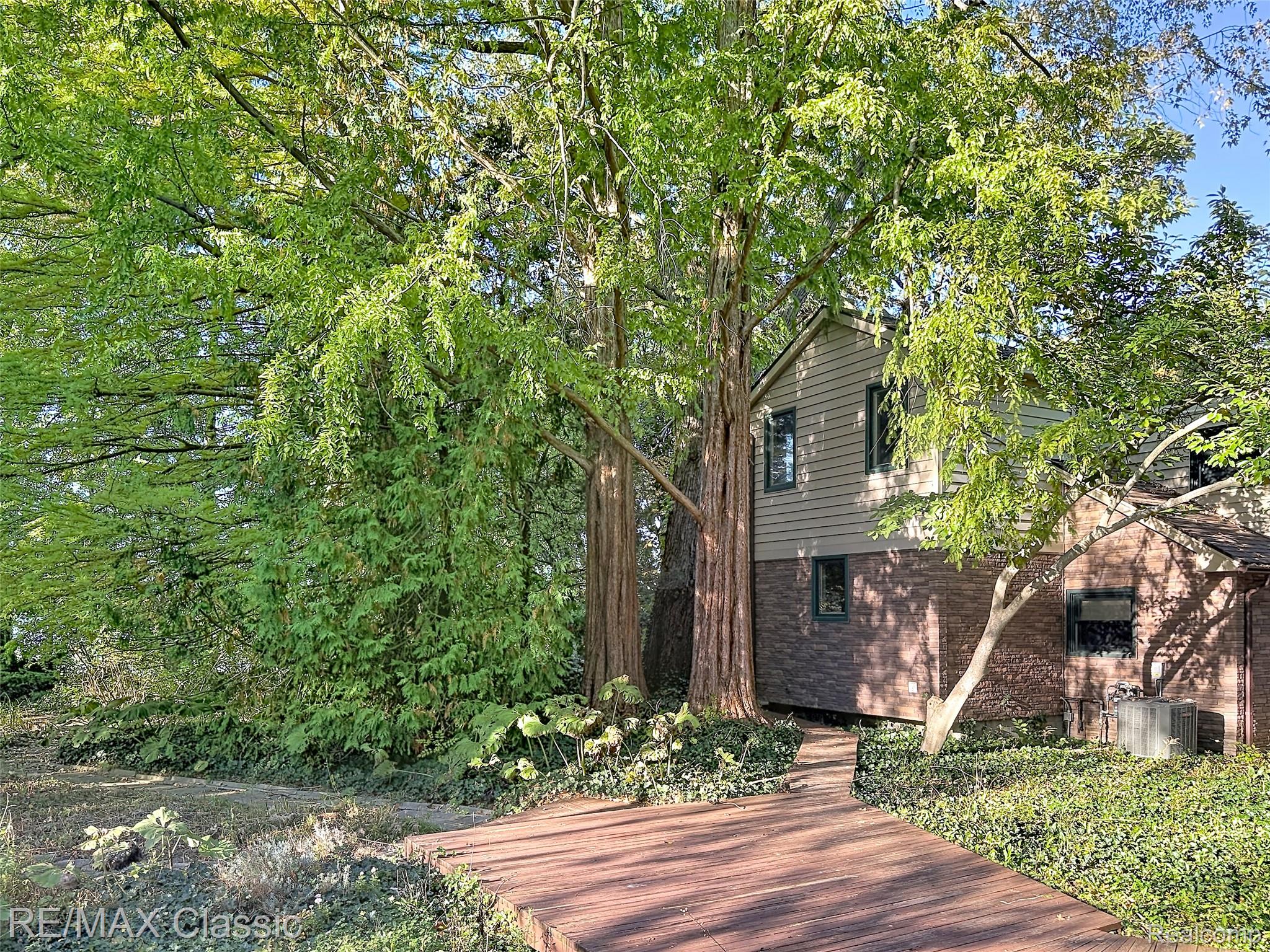 3816 Covert Road