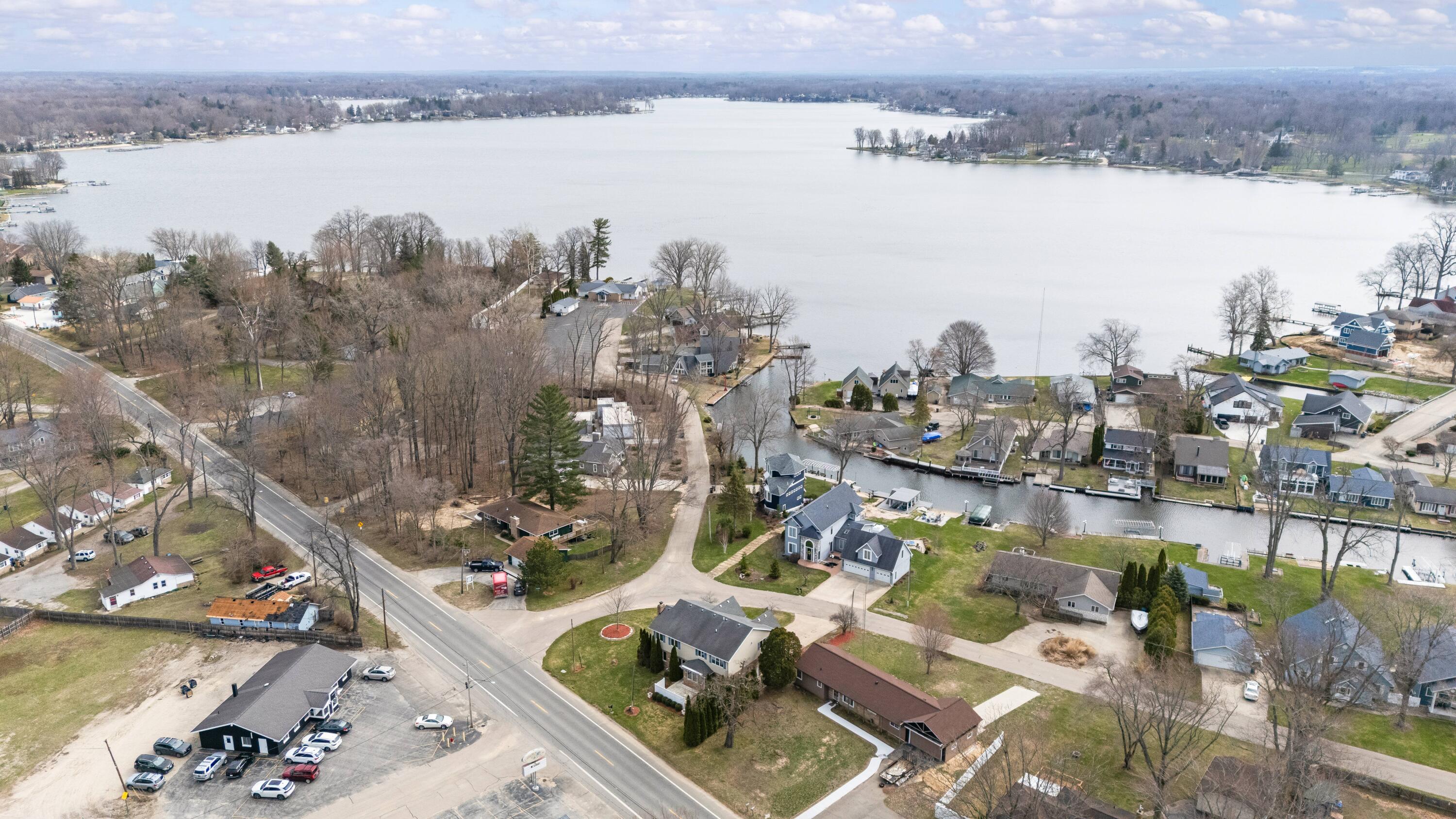 5036 Shoreview Drive