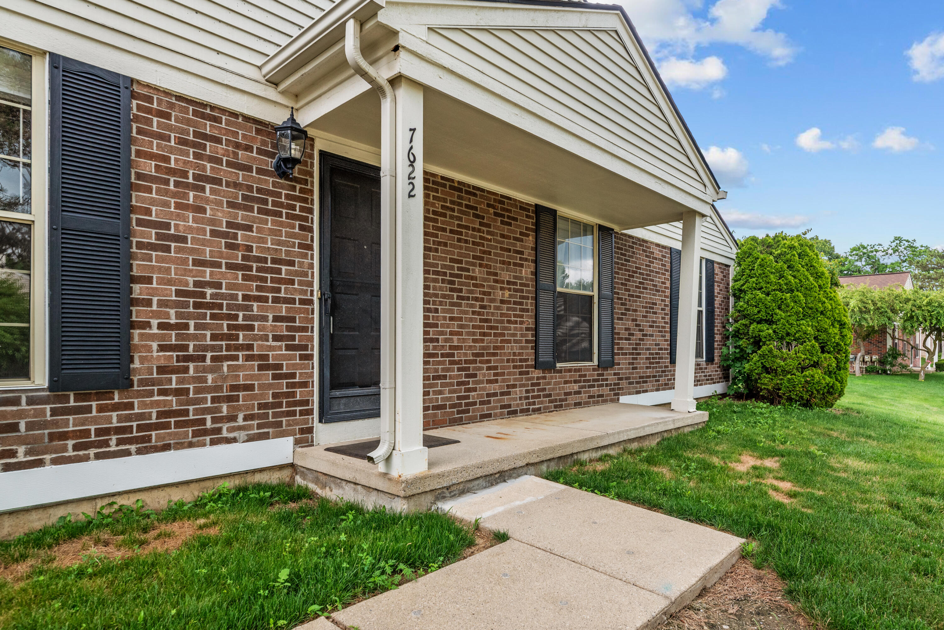 7622 Woodview Drive