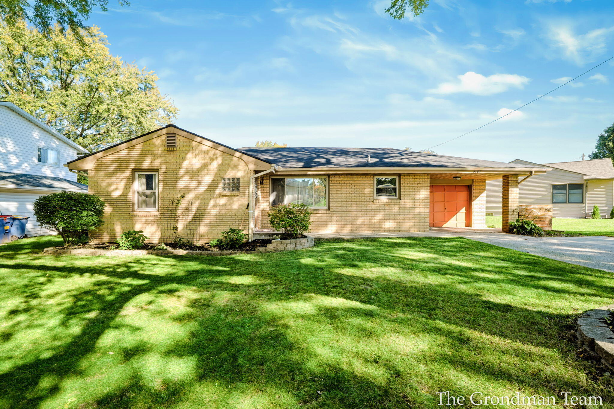 2141 Apple Avenue NW