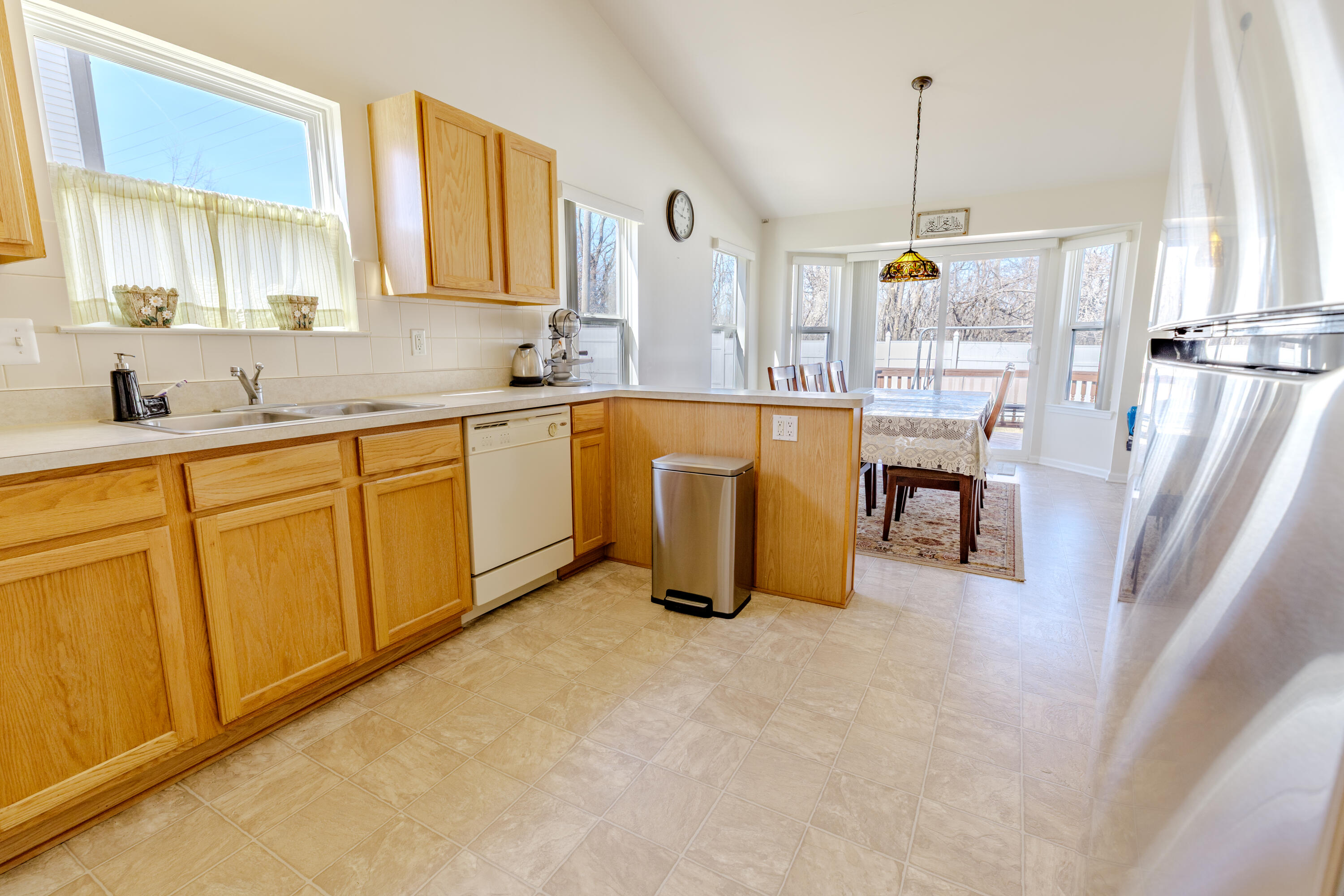 4423 Knollcrest Drive