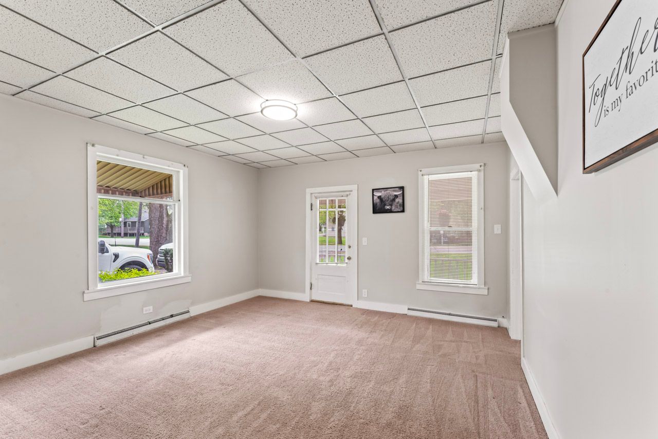 3883 N Mill Road