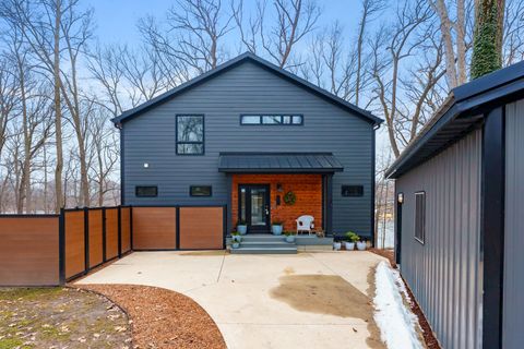 130 Singer Lake Trail Baroda Township MI 49101