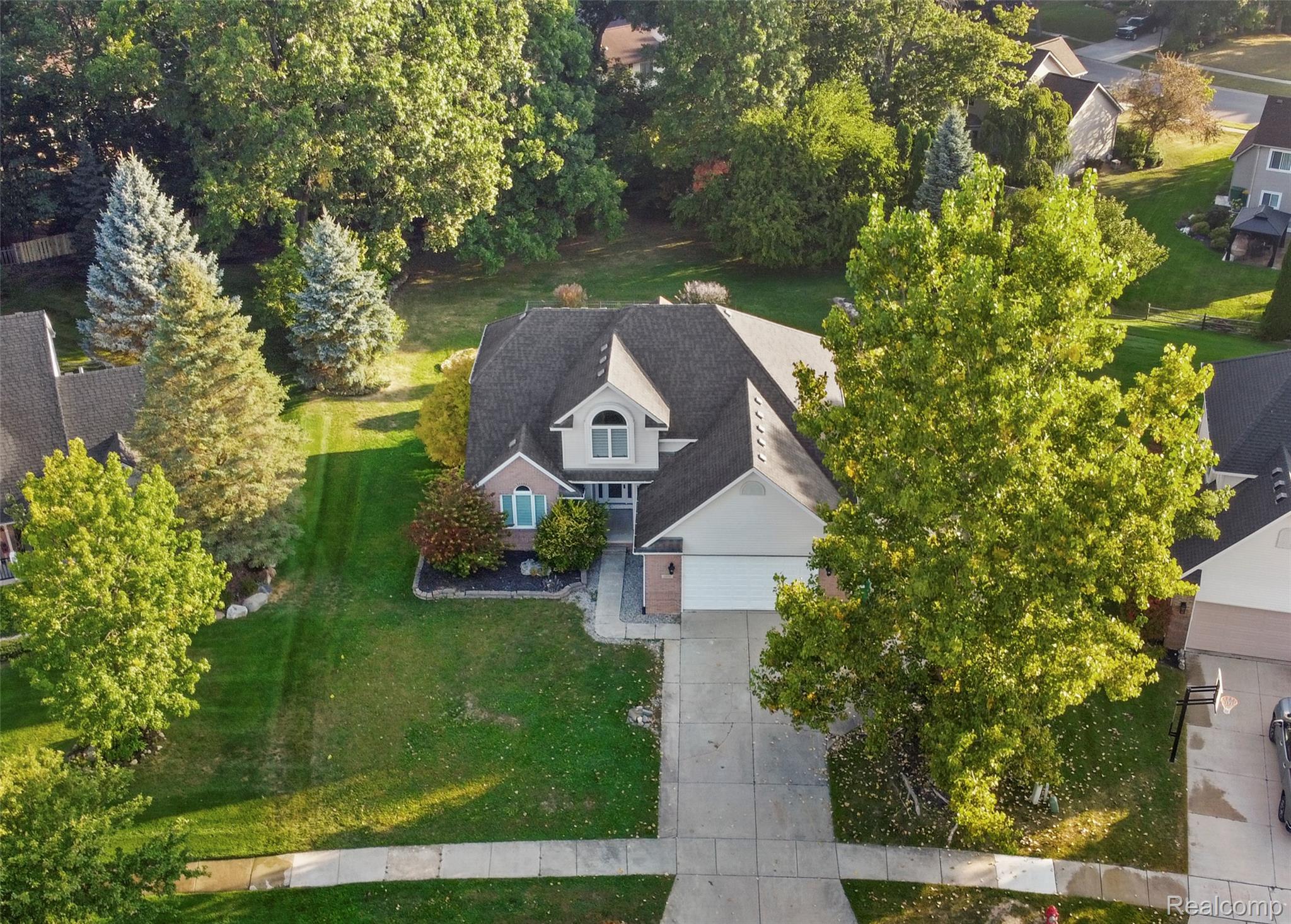 1075 Long Leaf Court