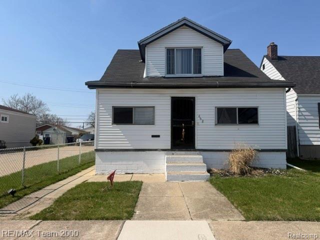 462 Campbell Street