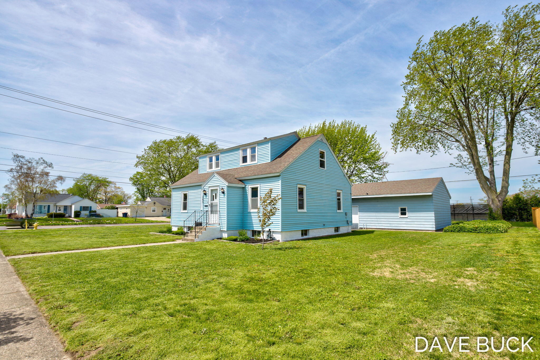 283 W 28th Street