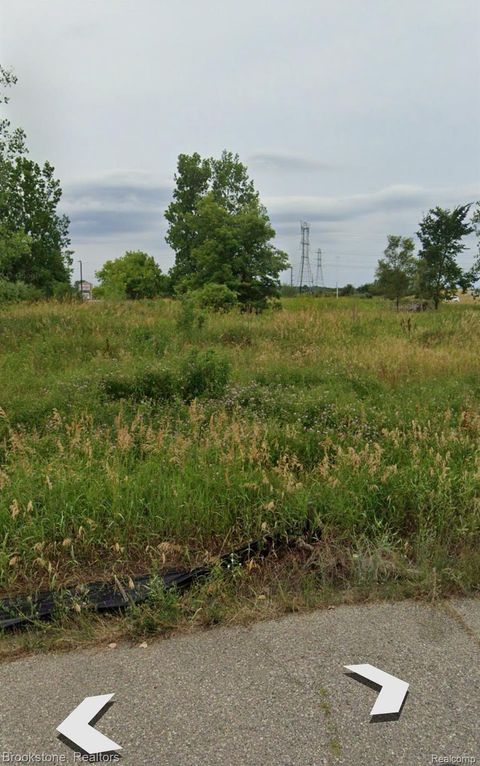 905 NORDIC Drive White Lake Charter Township MI 48383