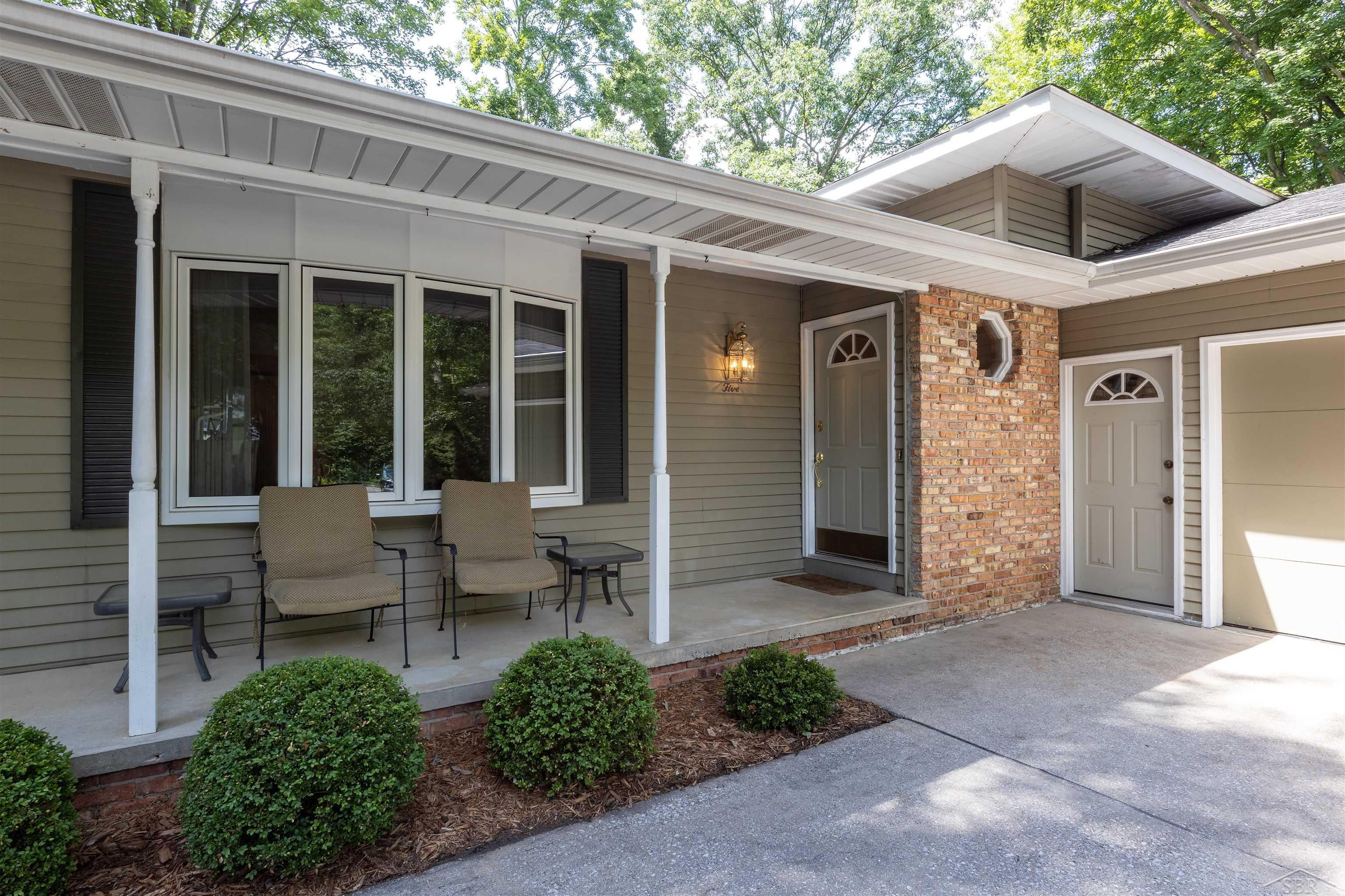 5 Robin Ct Court