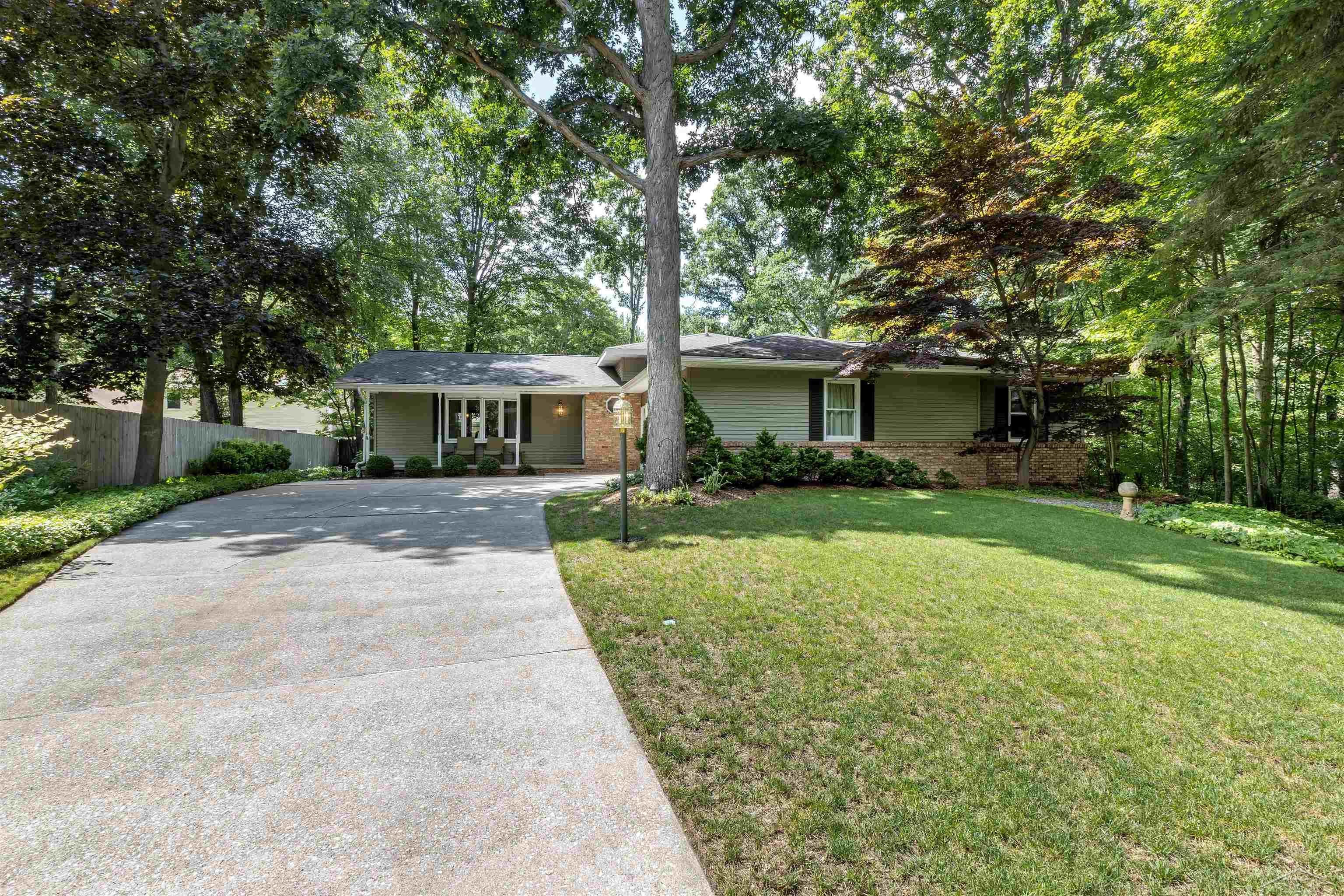 5 Robin Ct Court