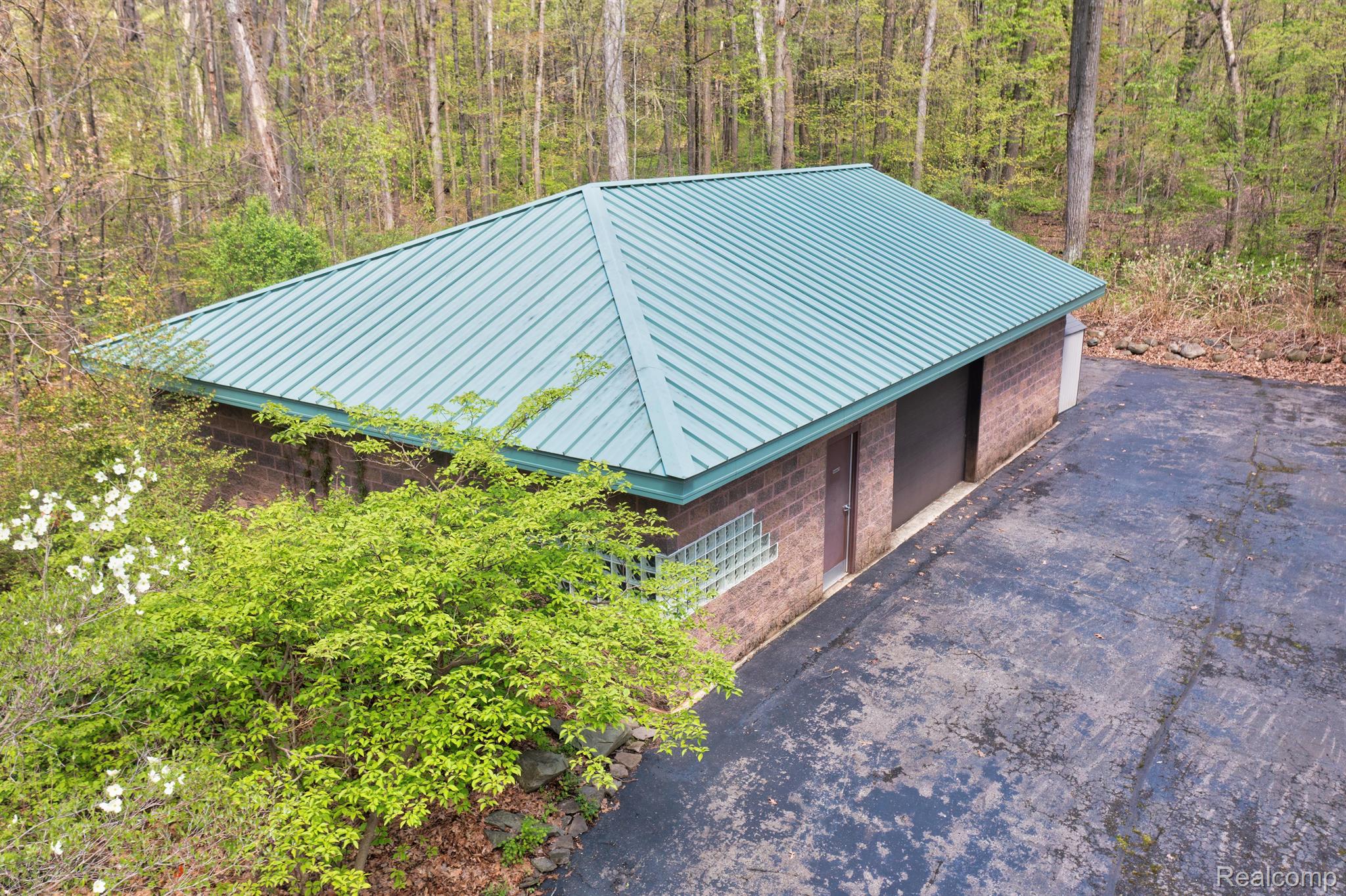 4352 FENTON Road