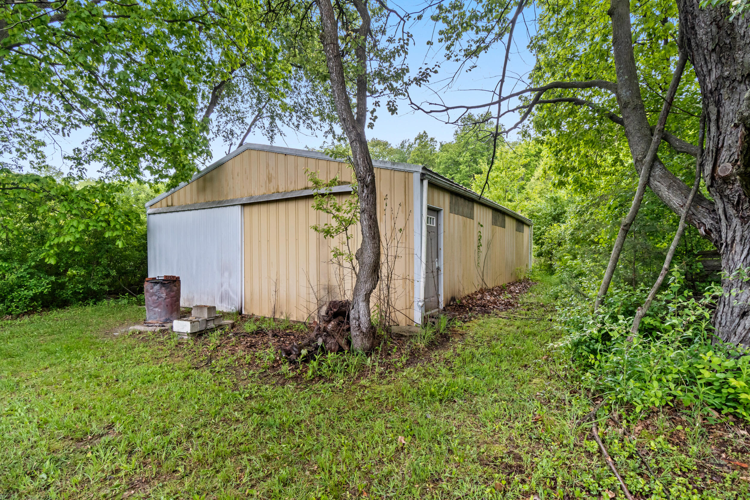 2141 N Parker Road