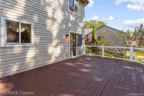 Tiny photo for 6563 Wedgewood Court, Waterford Charter Township, MI 48327 (MLS # 20261084282)