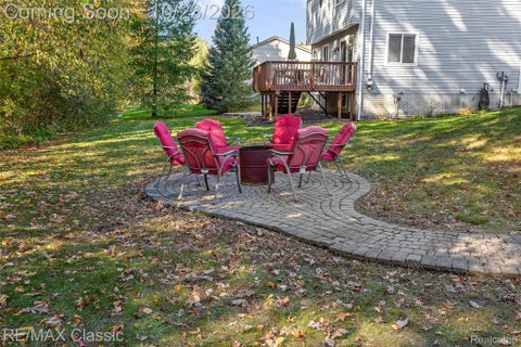 Tiny photo for 6563 Wedgewood Court, Waterford Charter Township, MI 48327 (MLS # 20261084282)