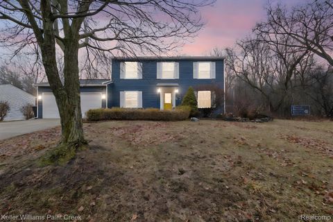 1811 Henbert Road West Bloomfield Charter Township MI 48324