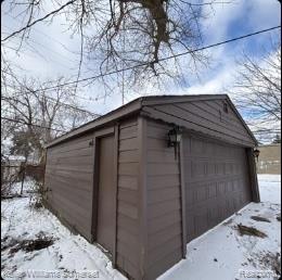 21415 Woodside Avenue