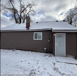 21415 Woodside Avenue