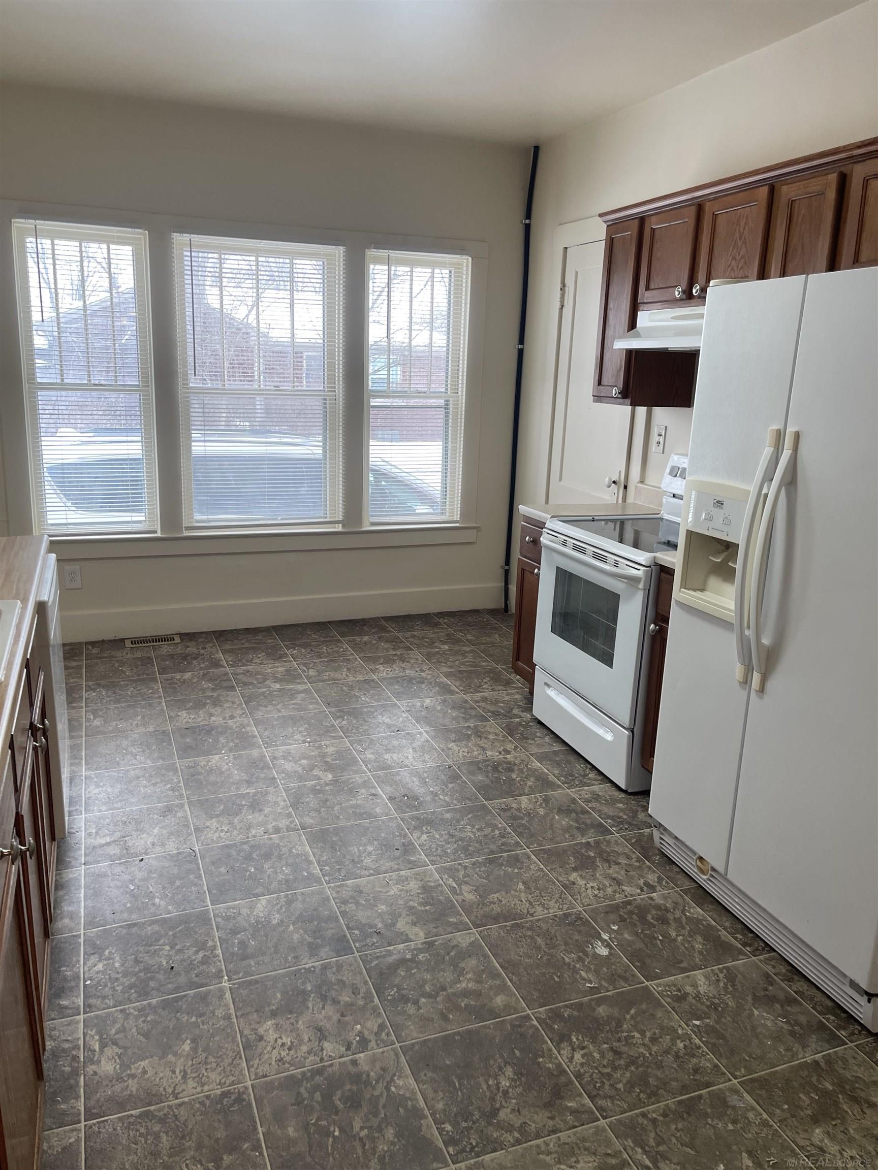 6609 Auburn Rd. Road