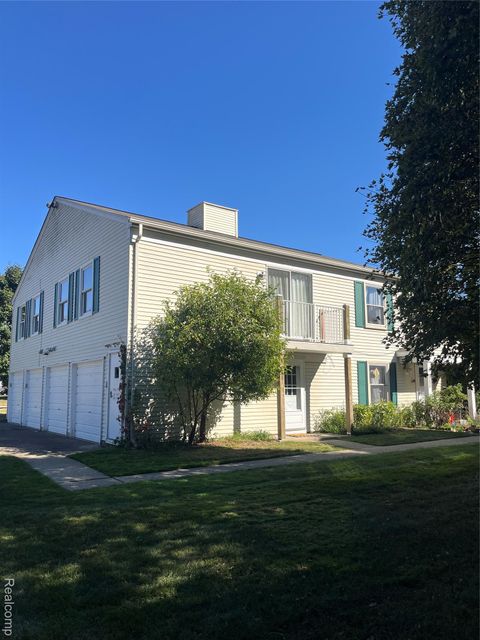 3201 Heatherstone Court Orion Charter Township MI 48360