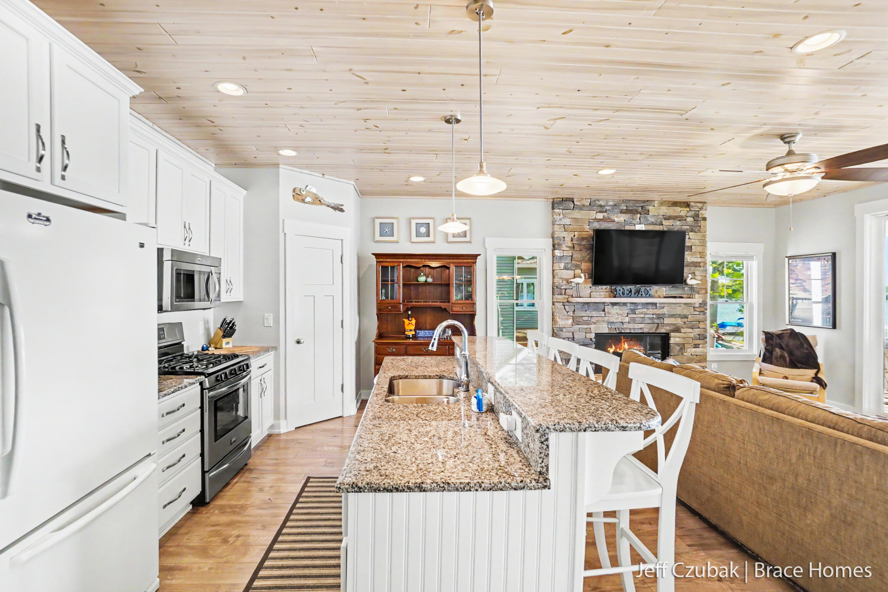 10311 S Rebecca Road