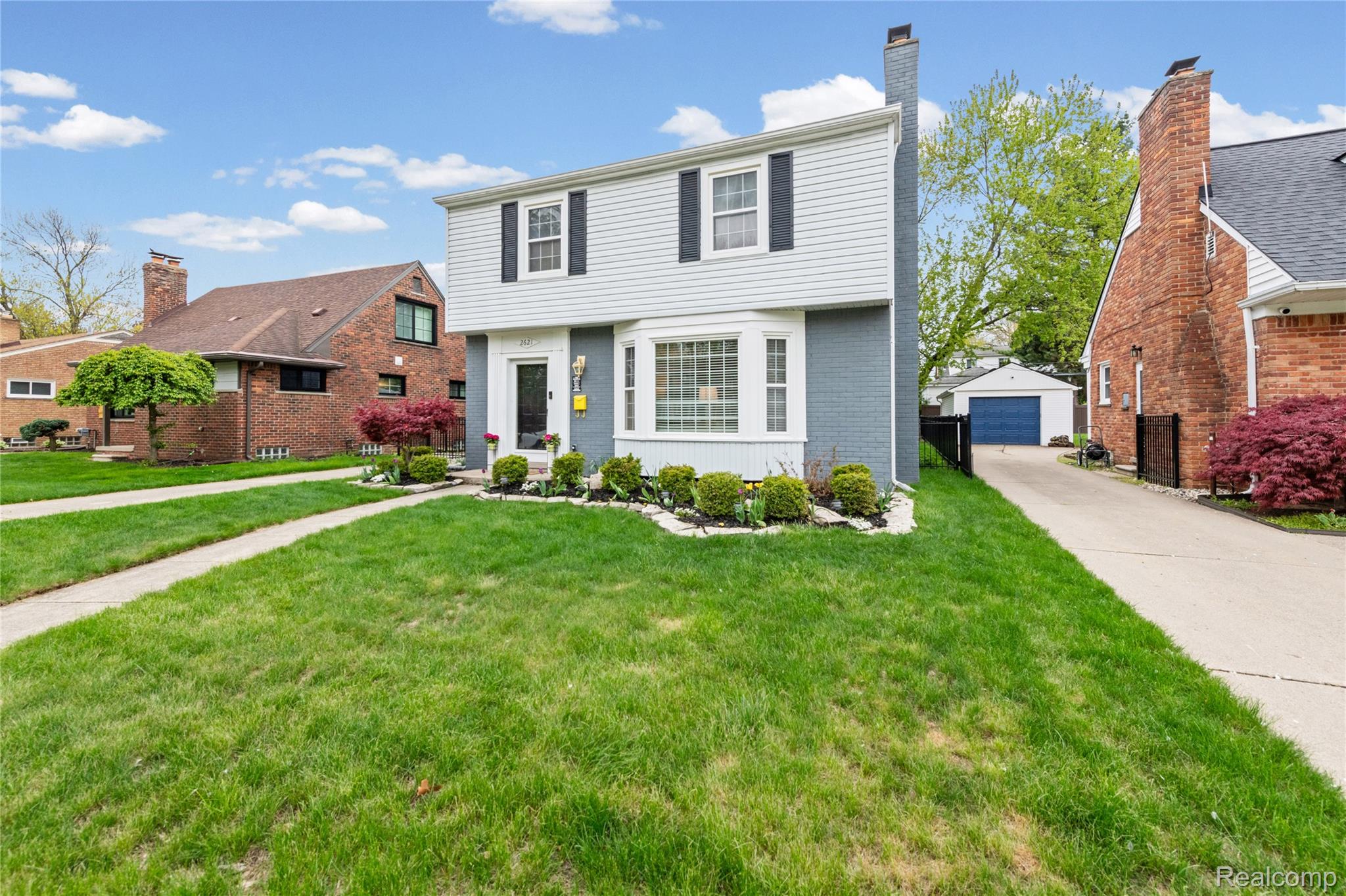 2621 Woodland Avenue