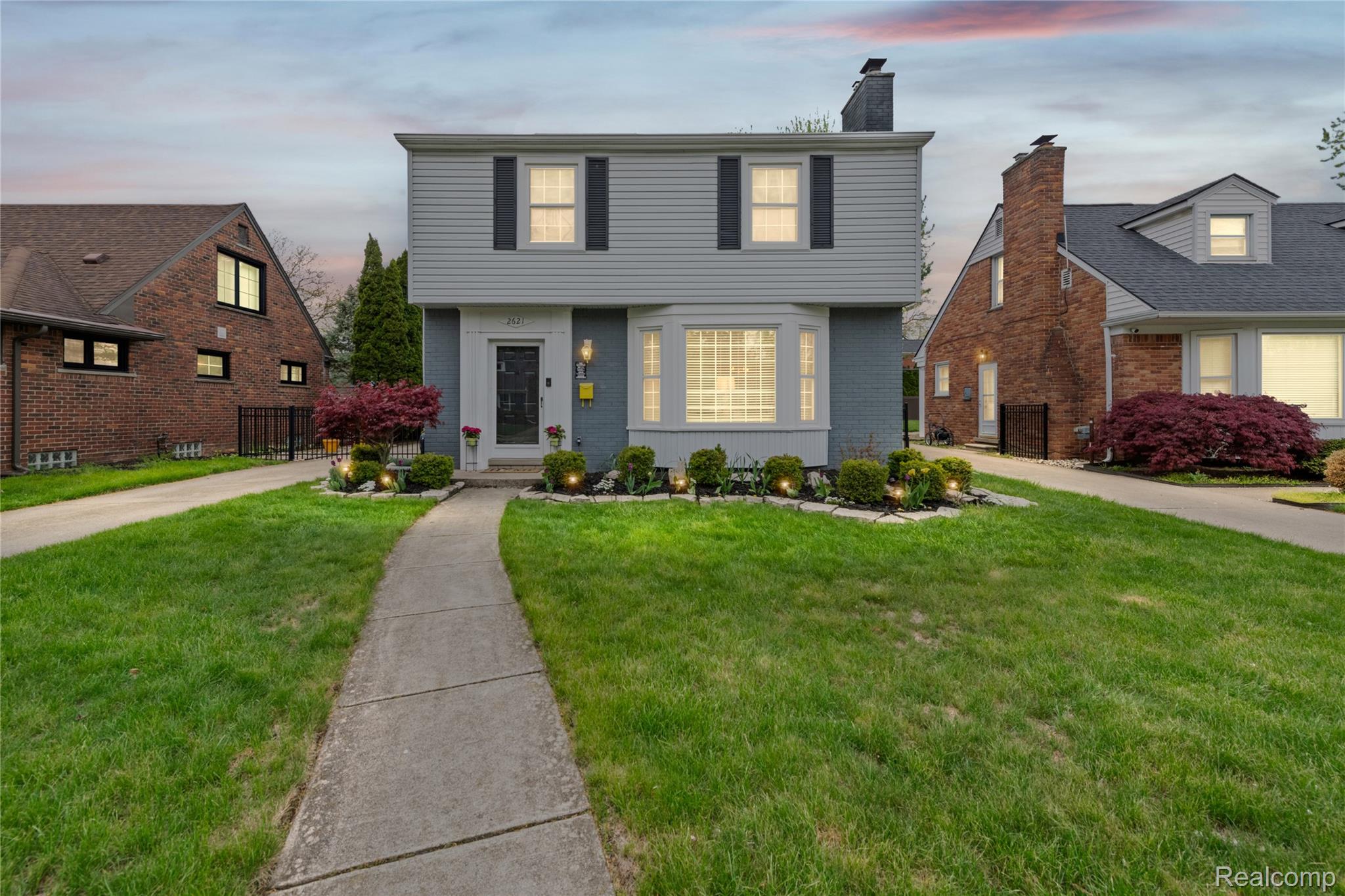 2621 Woodland Avenue