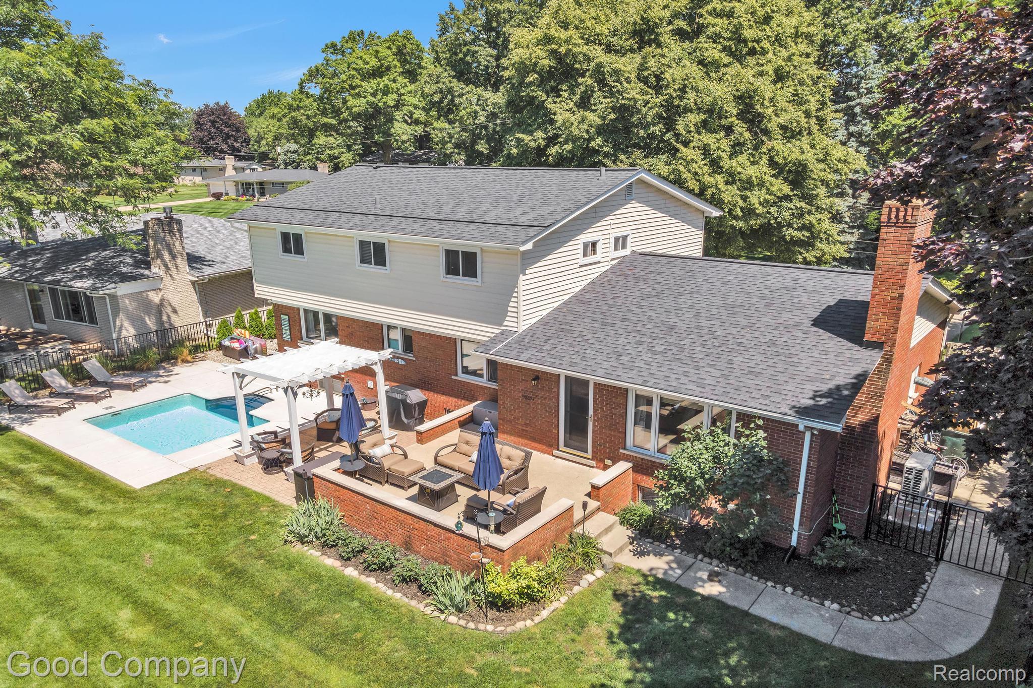 5092 Galaxy Drive