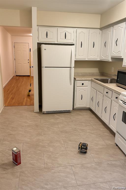 27441 Avondale Street