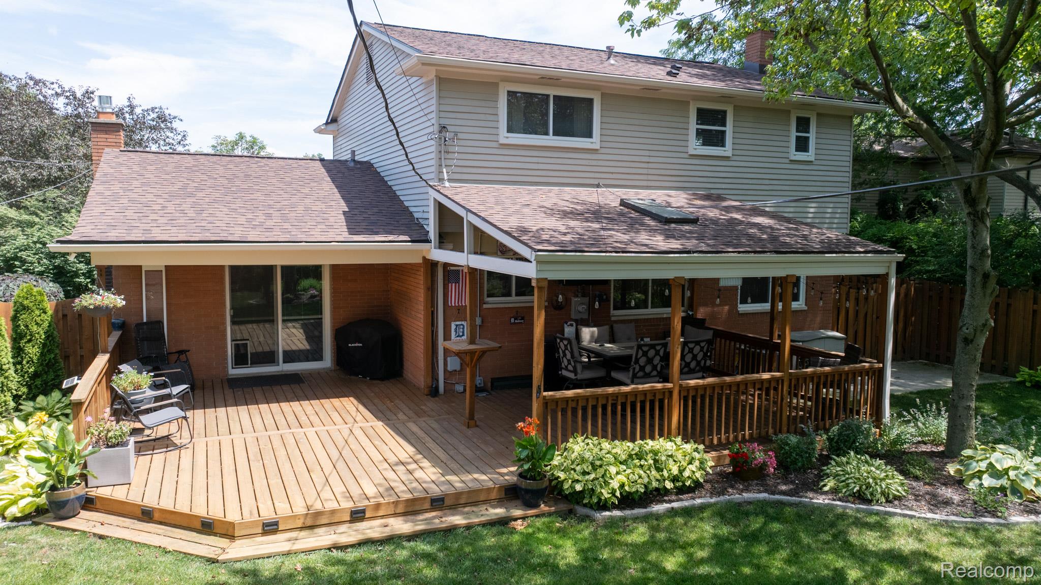 1552 Glen Lane