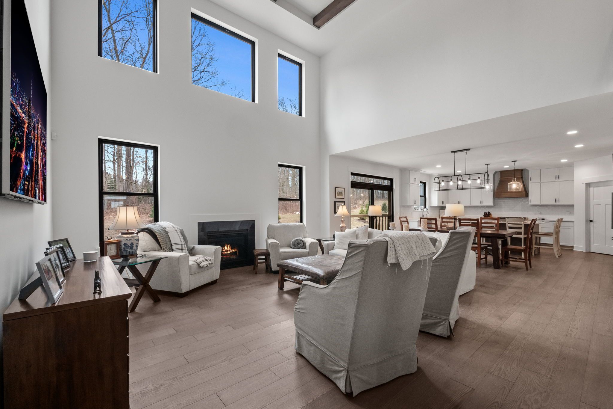 25589 CRYSTAL CREEK W