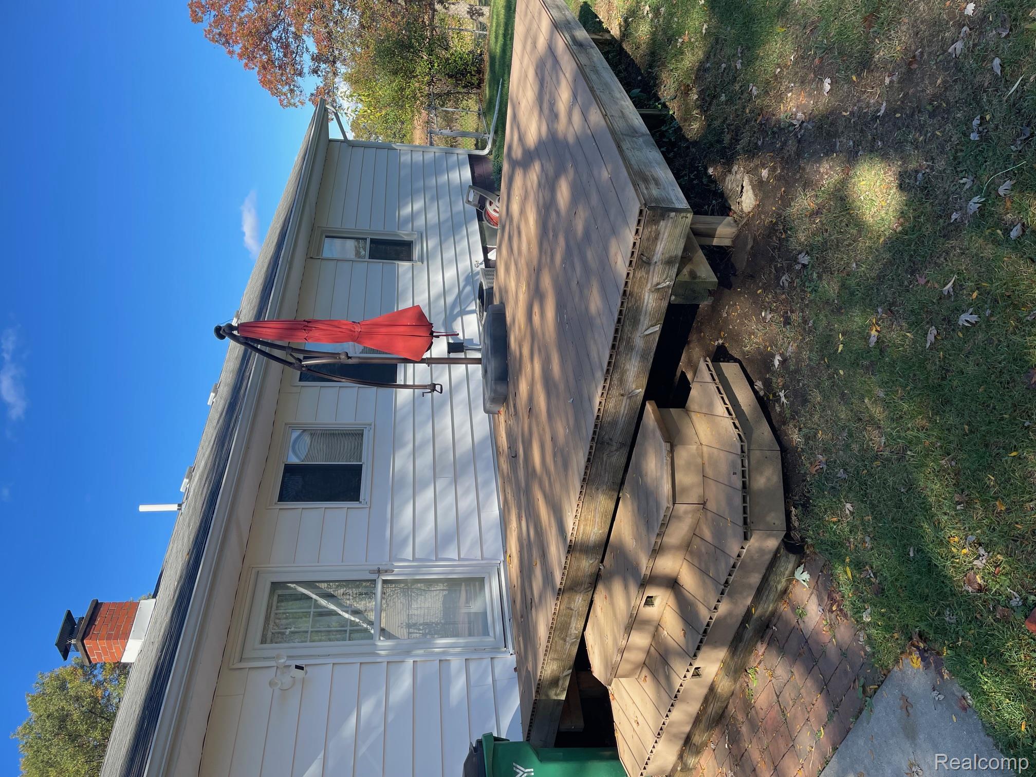 Waterford Charter Township, Michigan 48329, United States, 2 Bedrooms Bedrooms, ,2 BathroomsBathrooms,Residential,Active,230524