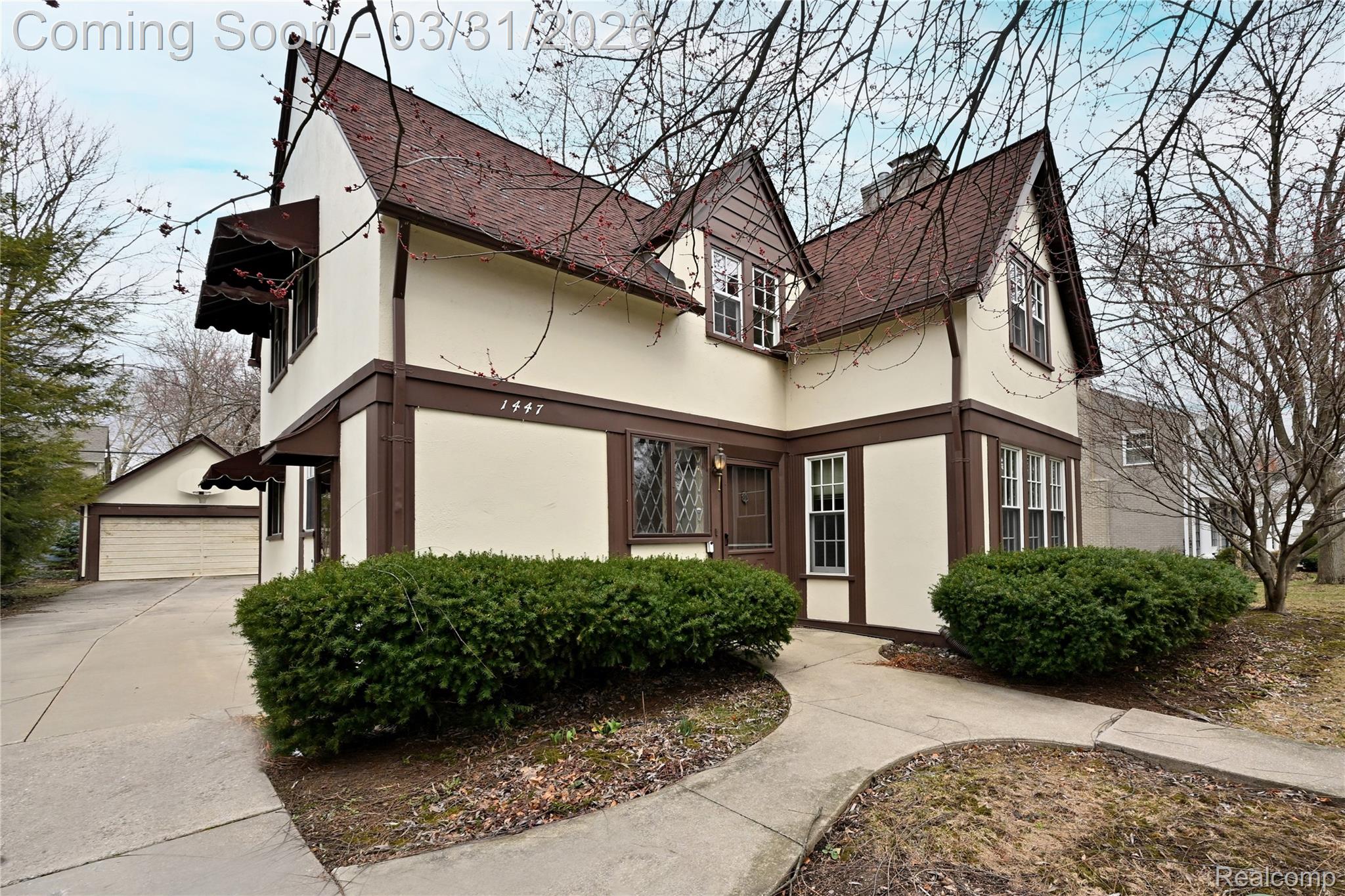 1447 Buckingham Avenue