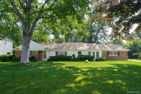 32620 INKSTER Road Franklin Village MI 48025