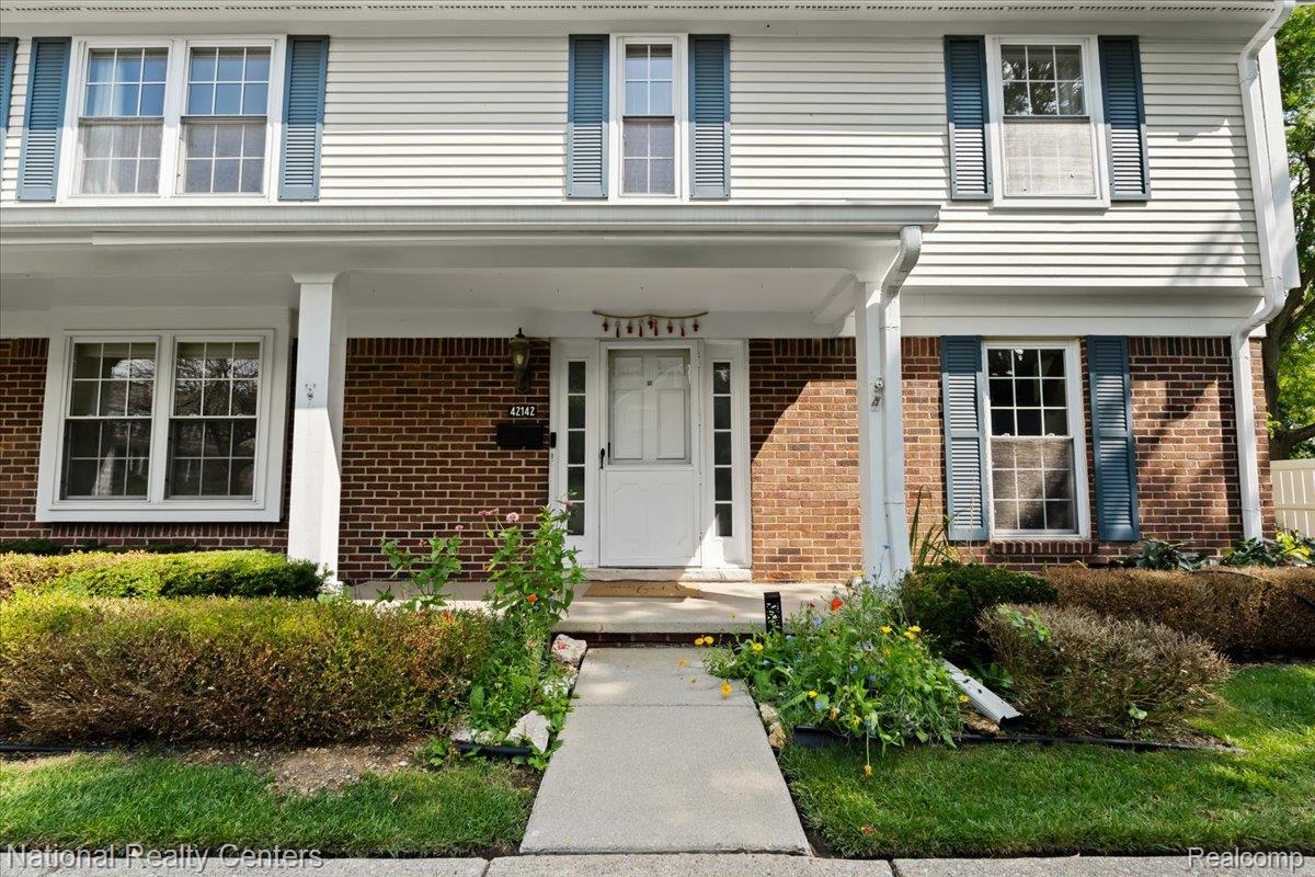 42142 Roscommon Street