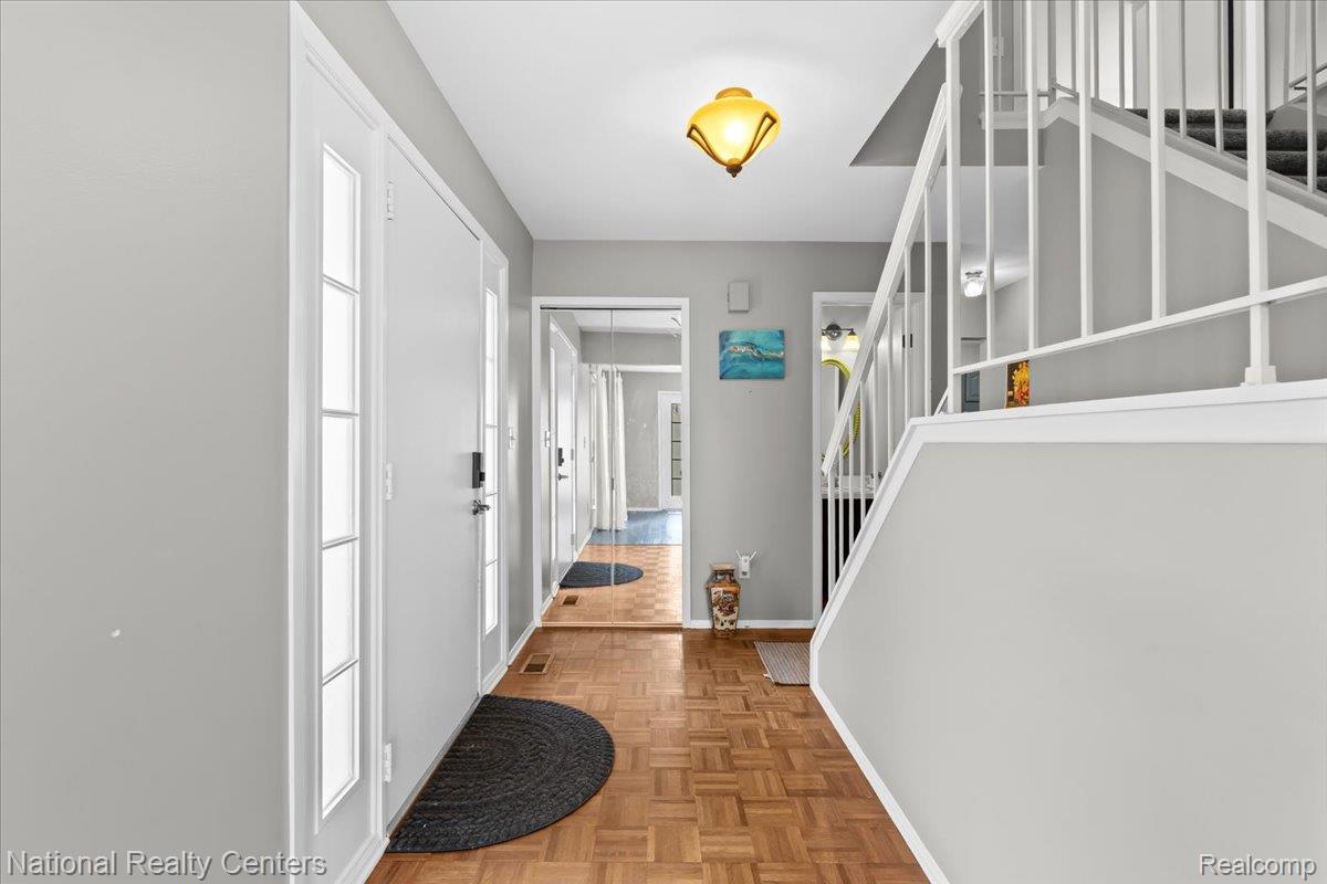 42142 Roscommon Street