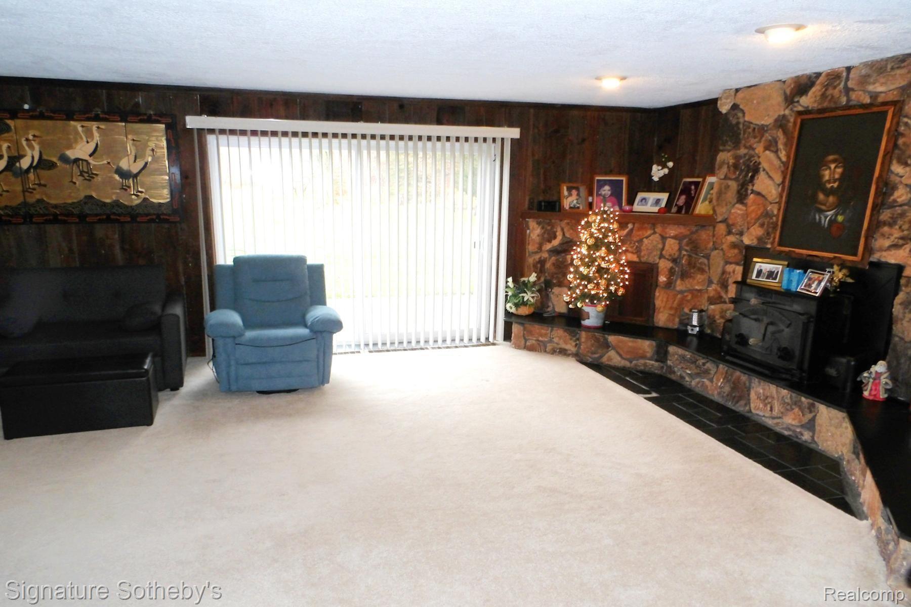 48041 SUGARBUSH Road