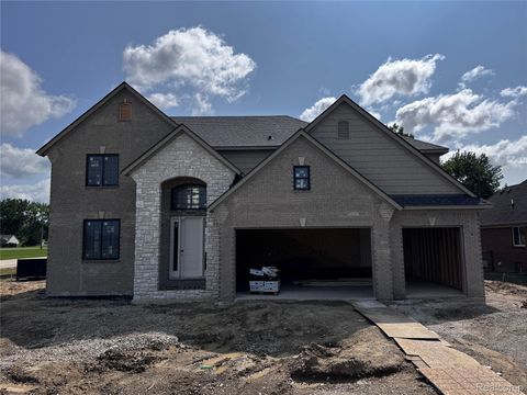 Photo of 49928 Jean Drive, Macomb Township, MI 48044 (MLS # 20261056846)