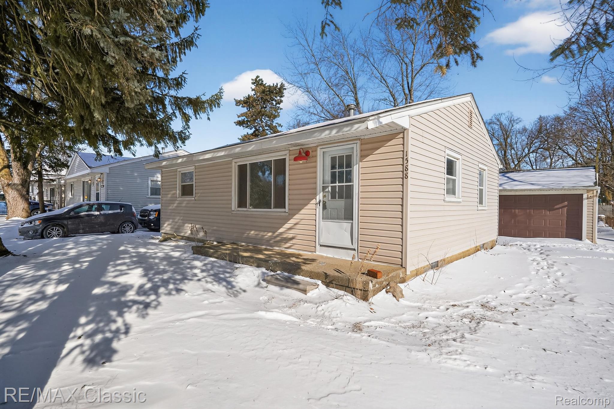 1588 N Duck Lake Road