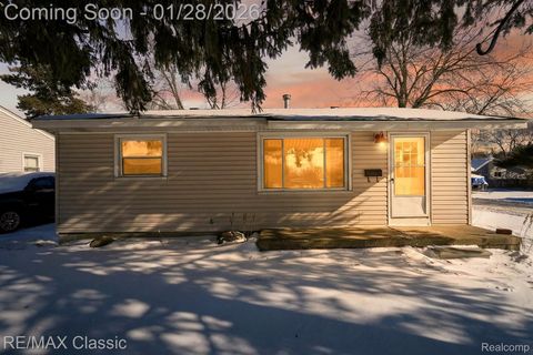 1588 N Duck Lake Road Highland Charter Township MI 48356