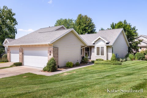 Photo of 2116 Shetland Drive NE, Grand Rapids City, MI 49505 (MLS # 65026045948)