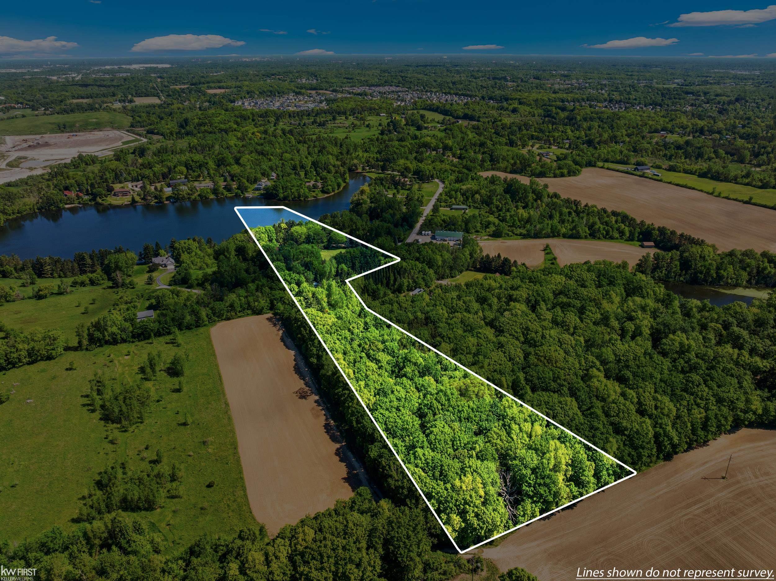 9220 Creekwood Lake Trail