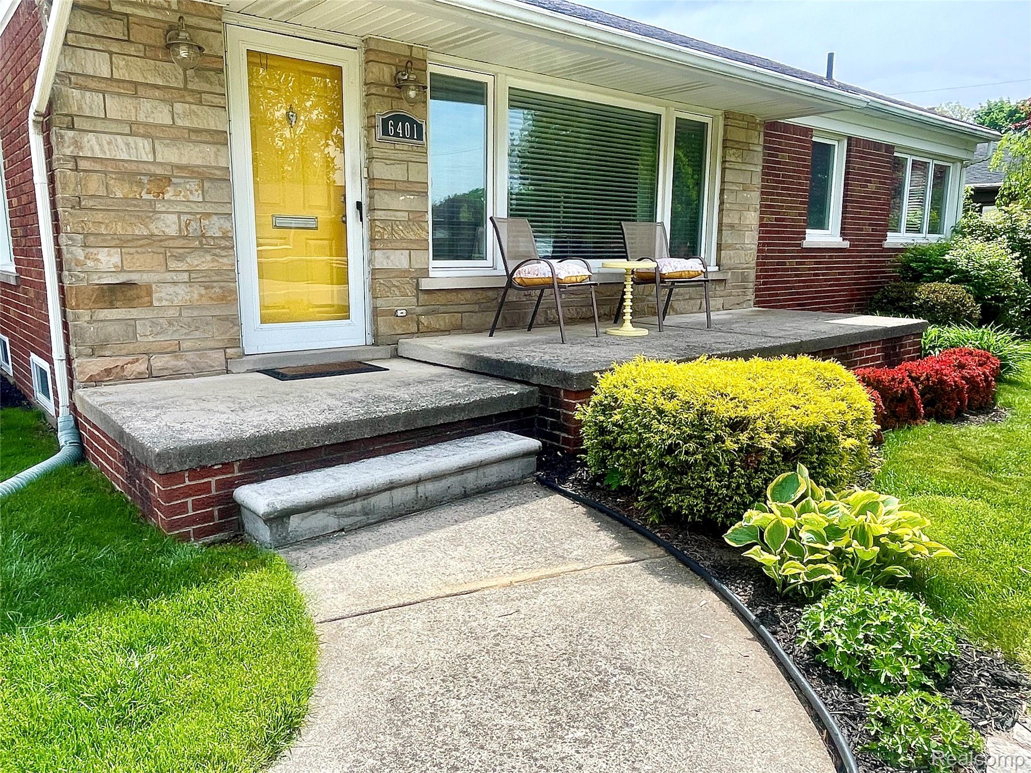 6401 Shenandoah Avenue