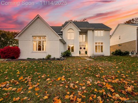 7359 Woodlore Drive West Bloomfield Charter Township MI 48323