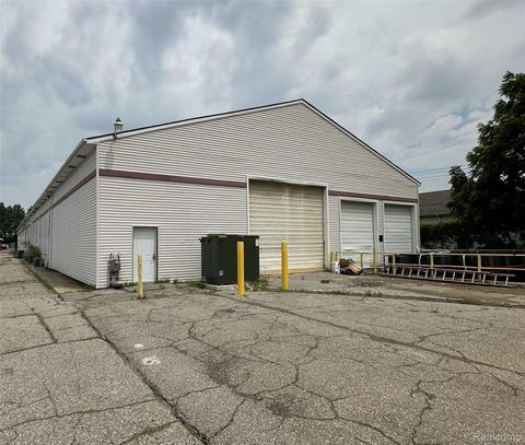 4600 N Grand River Avenue Lansing City MI 48906