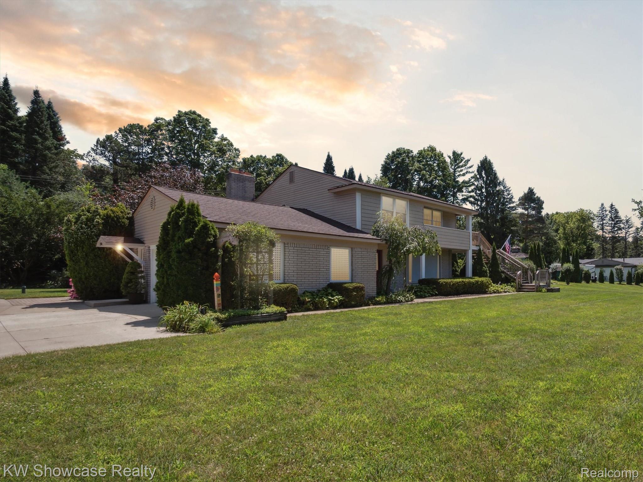 1706 Milford Heights