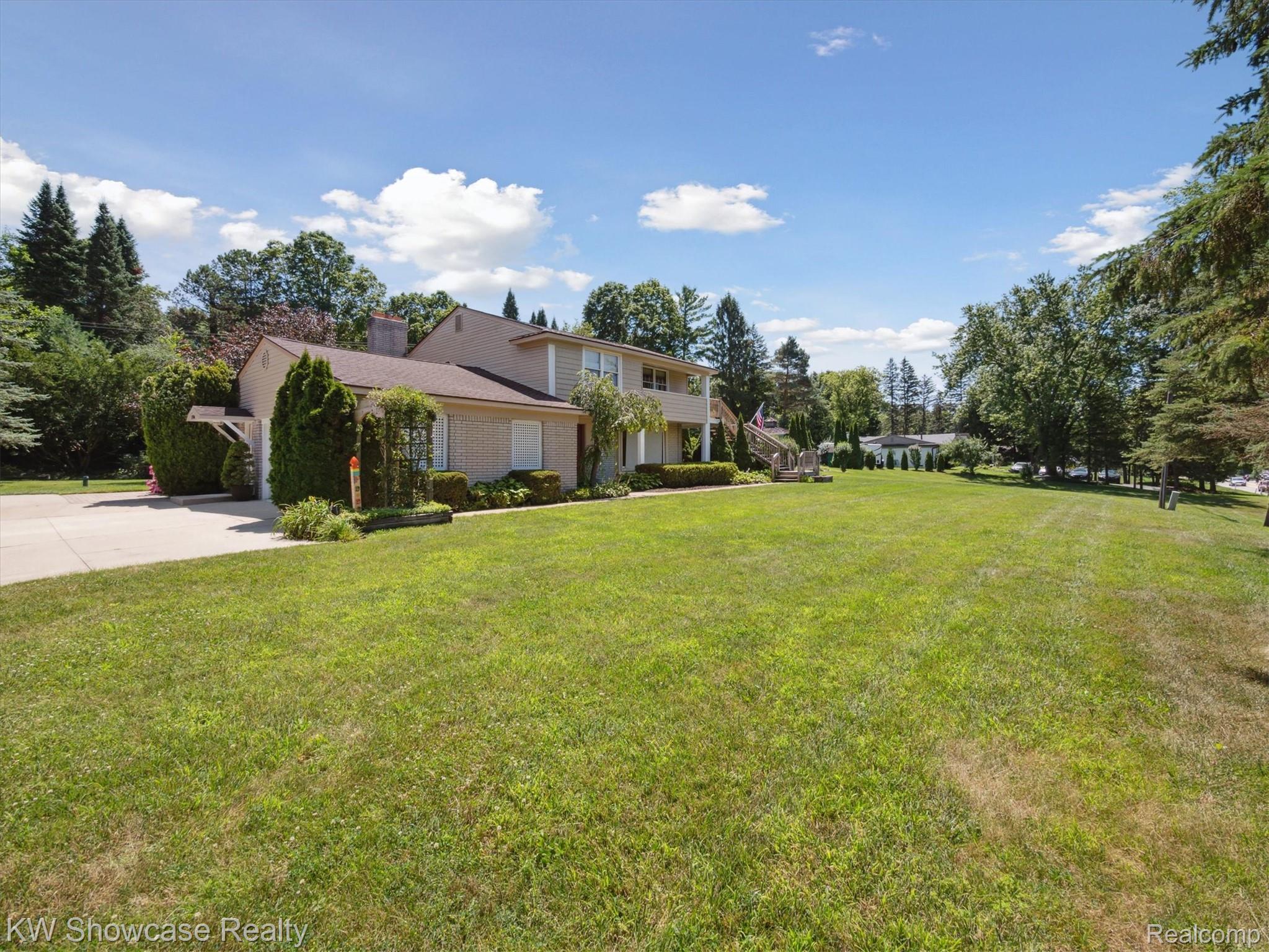 1706 Milford Heights