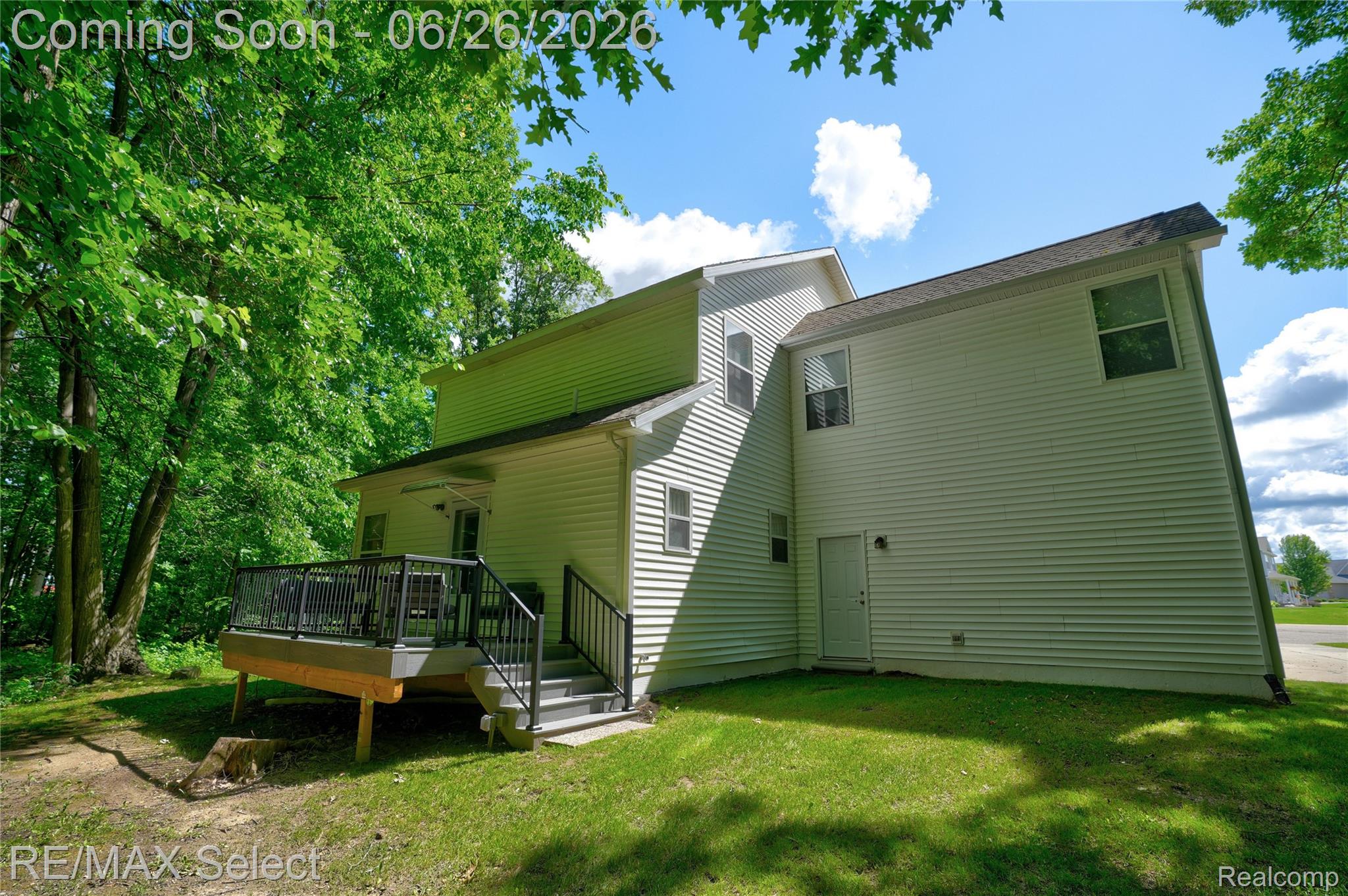 4449 Pondview Drive