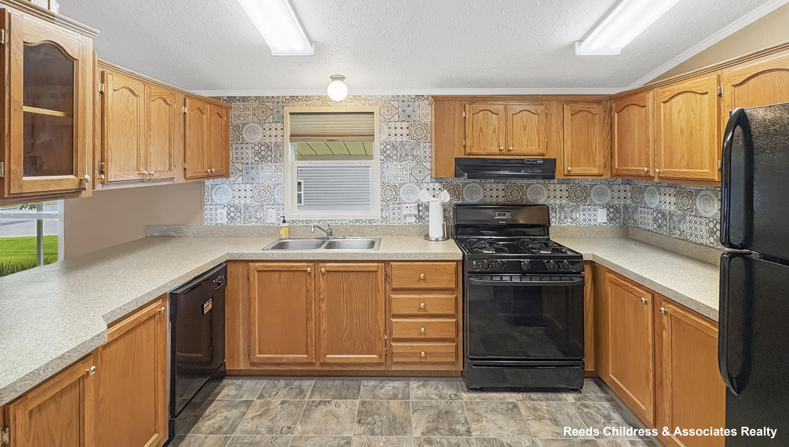 13797 Bluebell Lane
