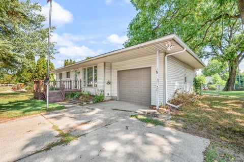 Tiny photo for 623 Lilac Avenue, Big Rapids City, MI 49307 (MLS # 72026045964)